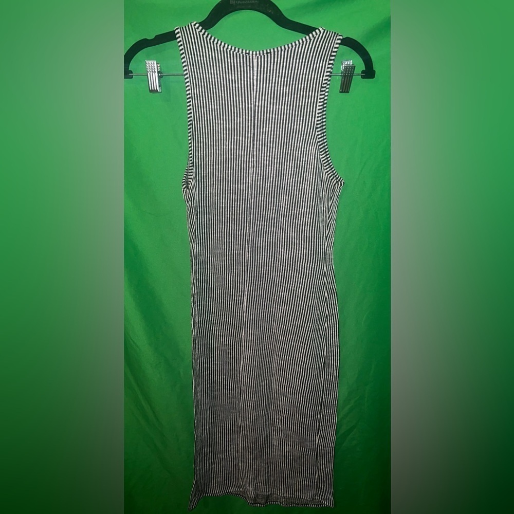 Caution To The Wind Striped Black and White Sleeveless Dress size Medium - Picture 2 of 5